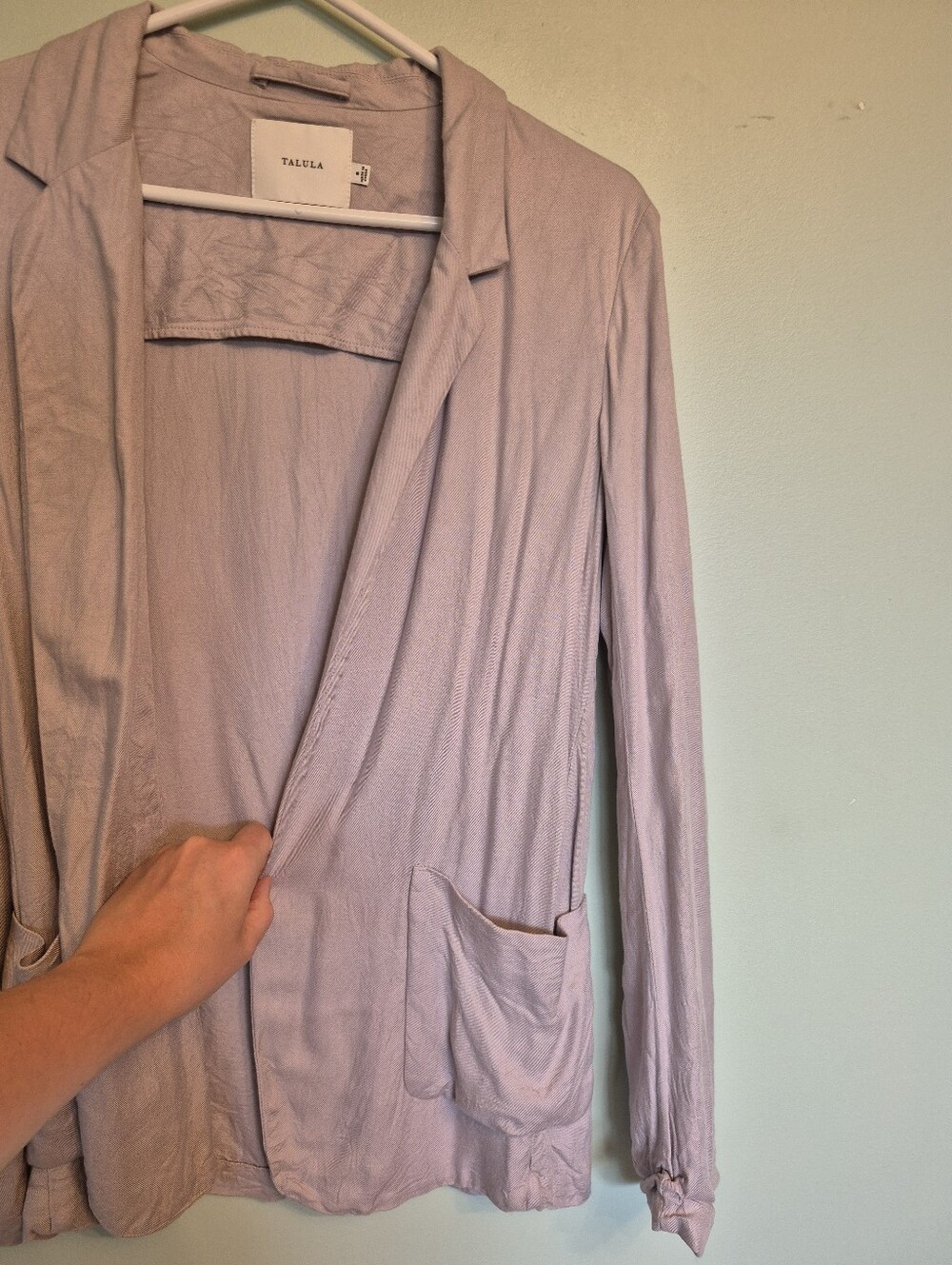 Talula Aritzia Women's Minimslist Business Casual Purple Rayon Blazer Size 6 - Picture 3 of 6